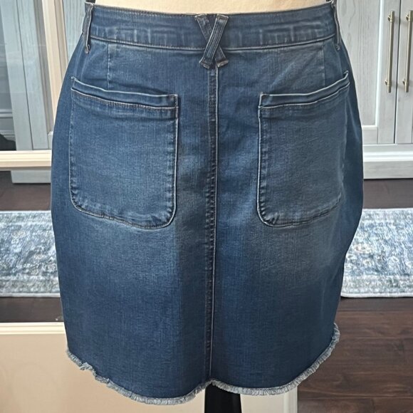 Democracy Absolution Denim Jean Skirt Size 10 Frayed Hem - Picture 6 of 7